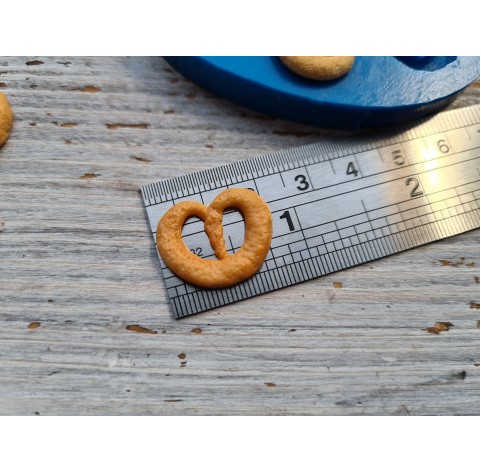 Silicone mold, miniature pretzel 5 pcs., 1.7-2.5 cm