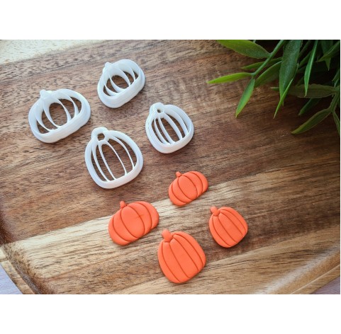 "Pumpkin, style 3", set of 4 cutters, one clay cutter or FULL set