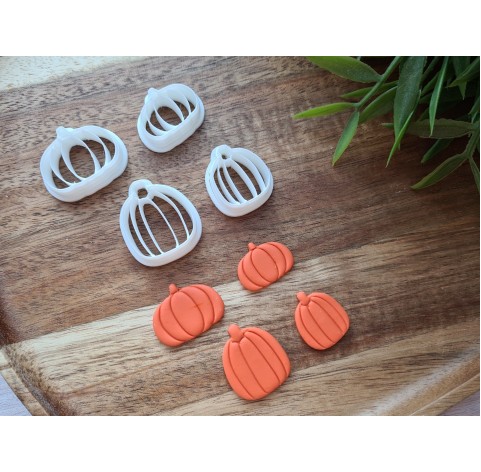 "Pumpkin, style 3", set of 4 cutters, one clay cutter or FULL set