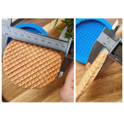 Silicone mold, Waffle, style 15, round, large, ~ Ø 8.3 cm, H:0.8 cm