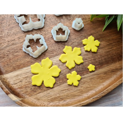"Flower, style 2", set of 6 cutters, one clay cutter or FULL set