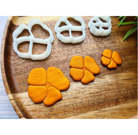 "Flower, style 9", set of 3 cutters, one clay cutter or FULL set