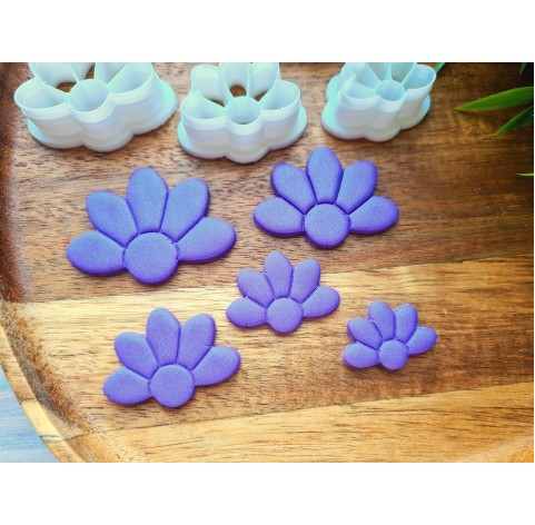 "Flower, style 10", set of 5 cutters, one clay cutter or FULL set