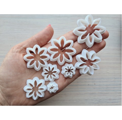 "Chrysanthemum", set of 8 cutters, one clay cutter or FULL set