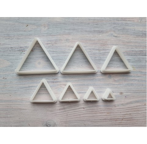"Triangle", set of 7 cutters, one clay cutter or FULL set
