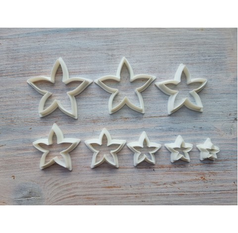 "Flower, style 1", set of 8 cutters, one clay cutter or FULL set