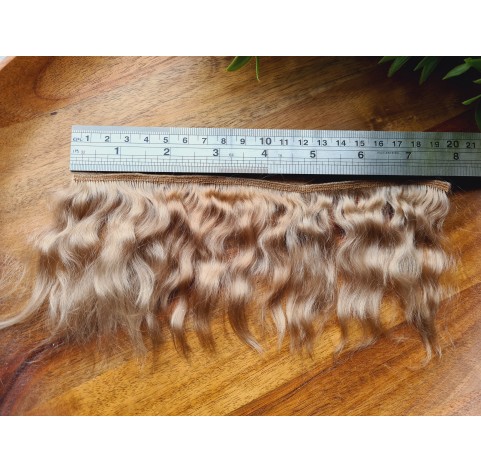 Mohair weft (Pearl blonde), ~ 20 cm long, hair length 6-8 cm