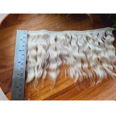 Mohair weft (Blond), ~ 20 cm long, hair length 10-12 cm