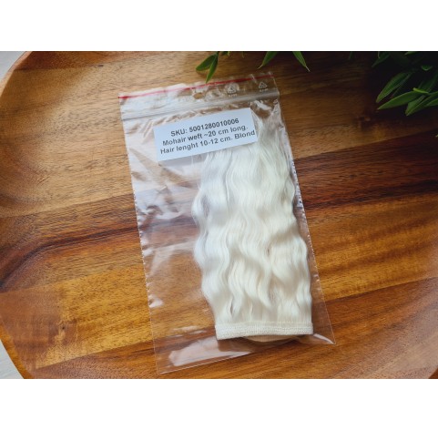 Mohair weft (Blond), ~ 20 cm long, hair length 10-12 cm