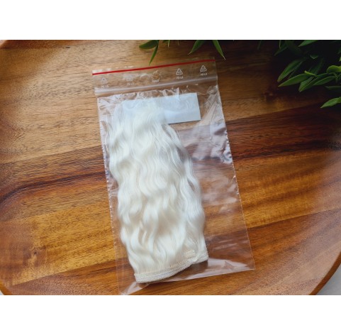 Mohair weft (Blond), ~ 20 cm long, hair length 10-12 cm