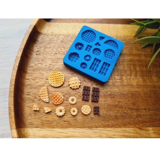 Silicone mold, Set of mini waffles, bundt cake and chocolate, 13 elements, ~ 0.4-1.3 cm, H:0.2-0.3 cm