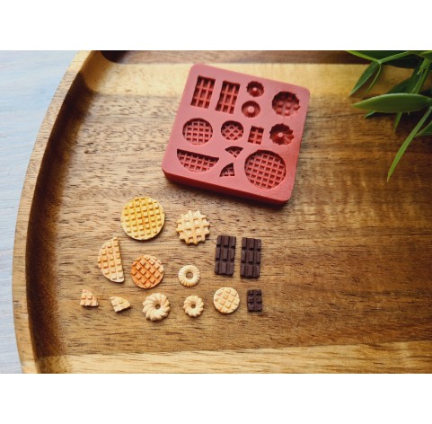 Silicone mold, Set of mini waffles, bundt cake and chocolate, 13 elements, ~ 0.4-1.3 cm, H:0.2-0.3 cm