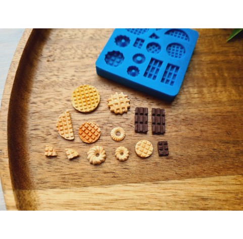 Silicone mold, Set of mini waffles, bundt cake and chocolate, 13 elements, ~ 0.4-1.3 cm, H:0.2-0.3 cm