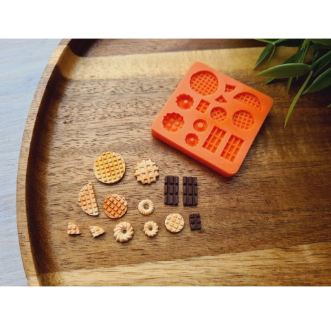 Silicone mold, Set of mini waffles, bundt cake and chocolate, 13 elements, ~ 0.4-1.3 cm, H:0.2-0.3 cm