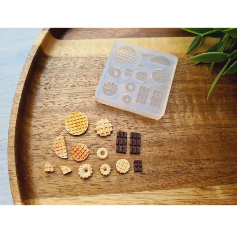 Silicone mold, Set of mini waffles, bundt cake and chocolate, 13 elements, ~ 0.4-1.3 cm, H:0.2-0.3 cm