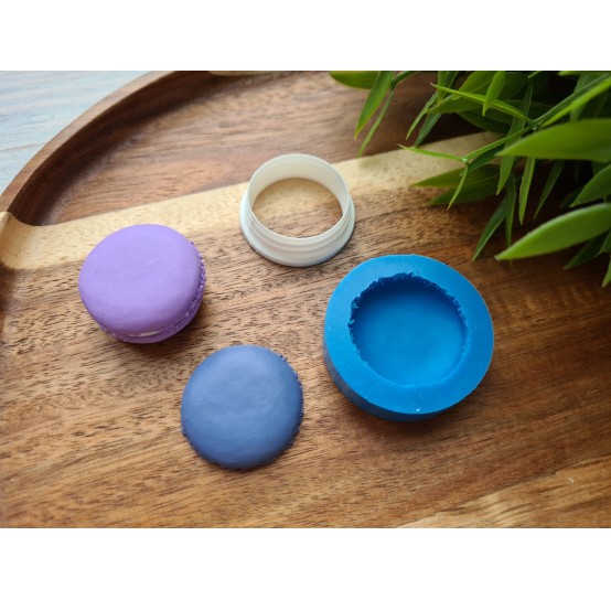 Silicone mold, Macaron, style 7, ~ Ø 2.9 cm, H:0.7 cm + cutter Ø 2.6 cm