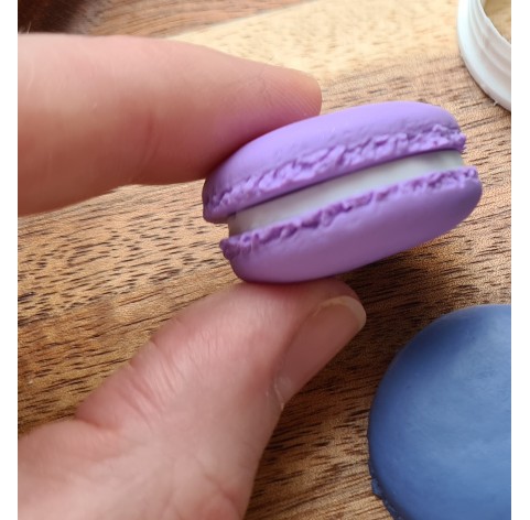 Silicone mold, Macaron, style 7, ~ Ø 2.9 cm, H:0.7 cm + cutter Ø 2.6 cm