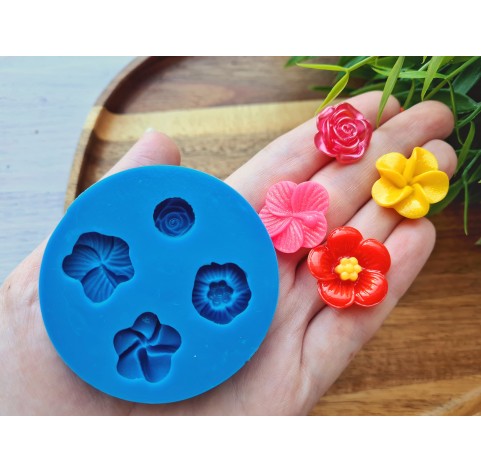 Silicone mold, Set of flowers, style 2, 4 elements, ~ Ø 1.8-2.2 cm, H:0.6-0.7 cm