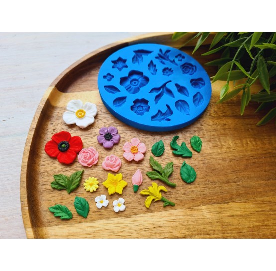 Silicone mold, Set of leaves and flowers, style 3, 15 elements, ~ 0.7-2.6 cm, H:0.1-0.4 cm