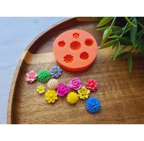 Silicone mold, Set of flowers, style 3, 6 elements, ~ 0.8-1.4 cm, H:0.2-0.6 cm