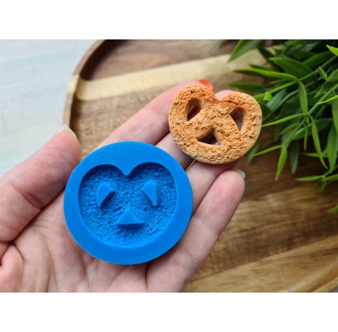 Silicone mold, Full size biscuit, style 30, pretzel form, ~ 3.6*3 cm, H:0.5 cm