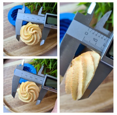 Silicone mold, Full size cookie, style 34, shortbread, ~ Ø 3.9-4.1 cm, H:1.7 cm