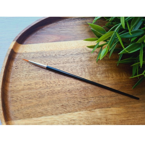 Synthetic round brush