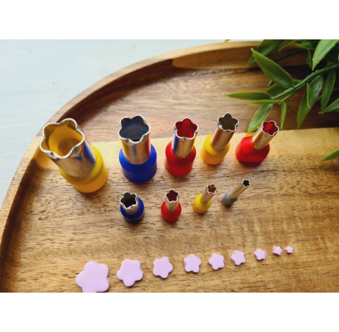 Metal Cutters Flower, 4, 5 or 9 pcs., Ø 0.3-1.4 cm