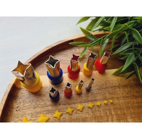 Metal Cutters Four point Star, 4, 5 or 9 pcs., Ø 0.3-1.4 cm