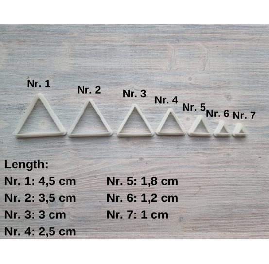 "Triangle", set of 7 cutters, one clay cutter or FULL set