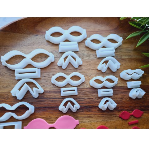 "Bow, 3 parts", set of 7 cutters, one clay cutter or FULL set