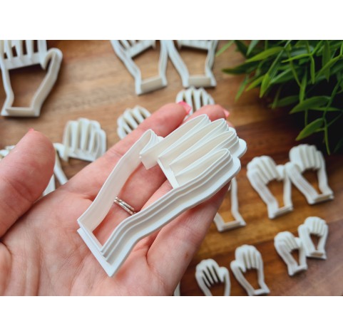 "Woman's hands", set of 2 cutters