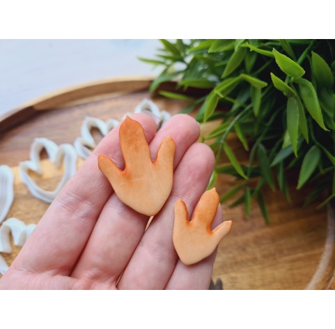 "Dinosaur footprint", set of 2 cutters, one clay cutter or FULL set