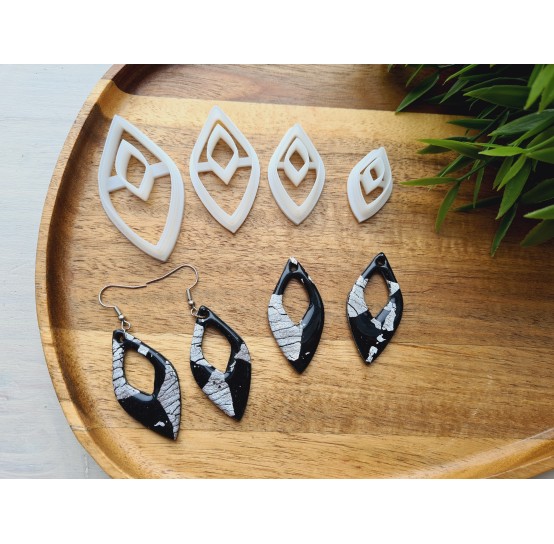 "Earring, style 25", set of 4 cutters, one clay cutter or FULL set