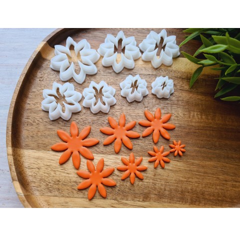 "Chrysanthemum", set of 7 cutters, one clay cutter or FULL set