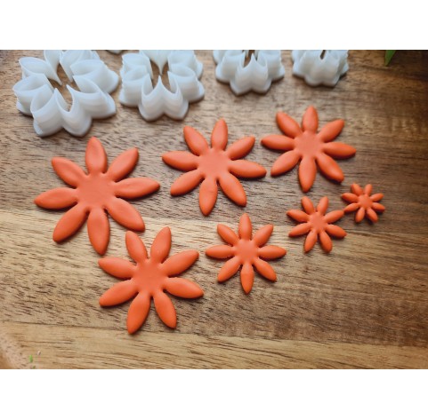 "Chrysanthemum", set of 7 cutters, one clay cutter or FULL set