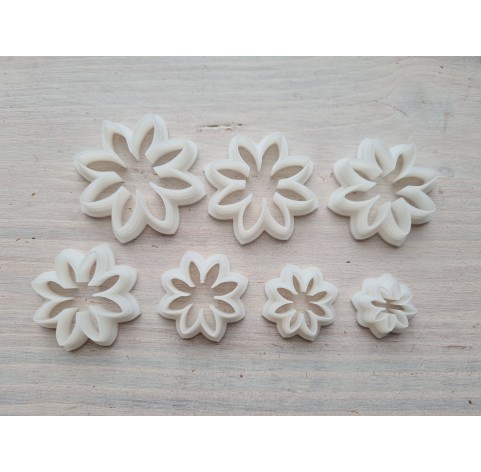 "Chrysanthemum", set of 7 cutters, one clay cutter or FULL set