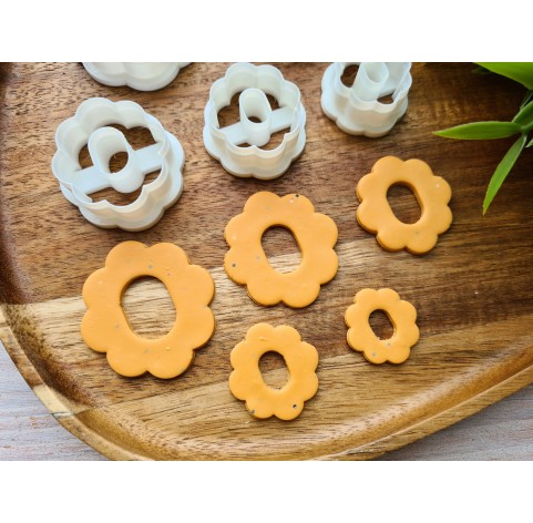 "Flower, style 5", set of 5 cutters, one clay cutter or FULL set