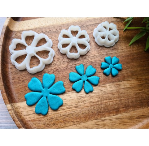 "Flower, style 6", set of 3 cutters, one clay cutter or FULL set