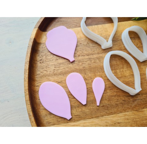 "Iris", set of 4 cutters, one clay cutter or FULL set