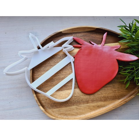 "Strawberry cutter, style 3", one clay cutter