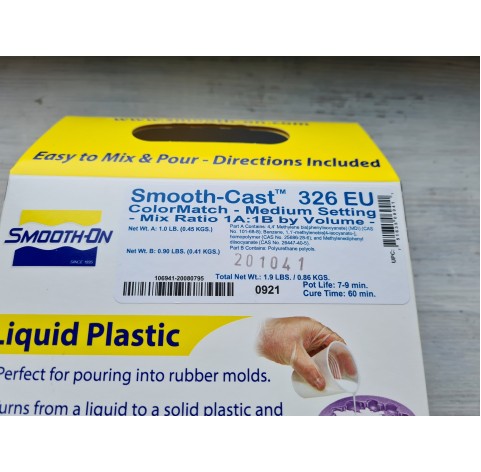 Smooth-Cast 326 liquid plastic, semi-transparent, 0,86 kg, cure time 60 minutes
