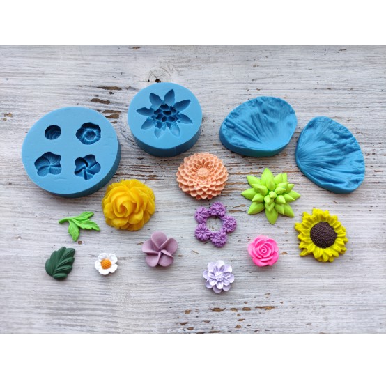 Silicone molds of flowers and leaves