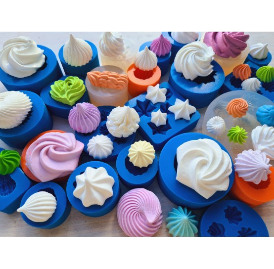 Silicone molds of meringues and cream