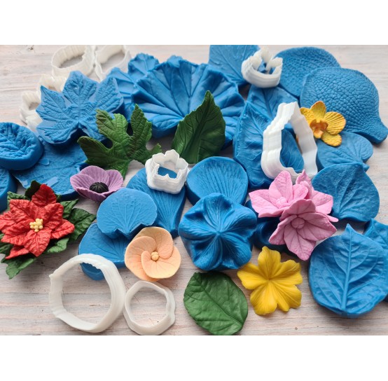 Silicone veiners and cutters of realistic flowers