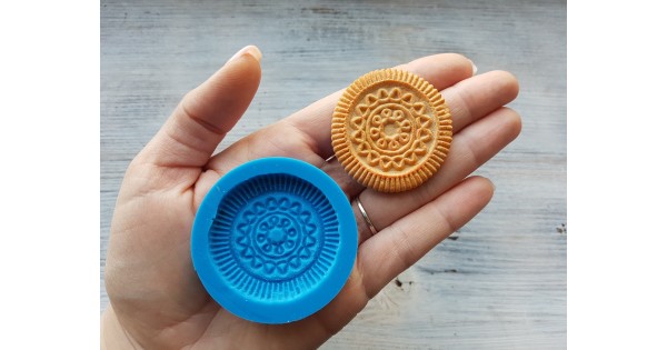 https://polymerclaylatvia.com/image/cache/catalog/product/7.%20Silicone%20molds/Round%20cookies/5001110040084-600x315.jpg